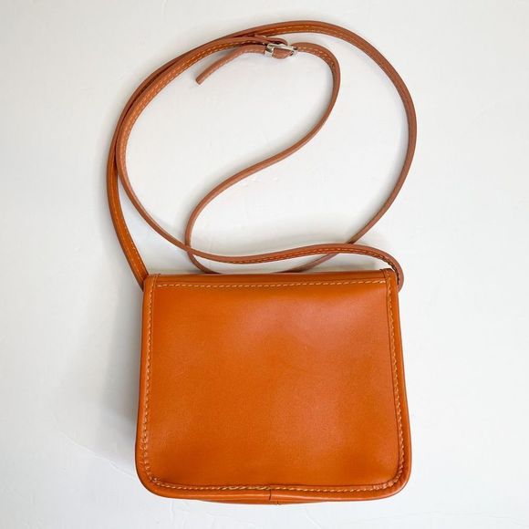 Firenze Italian Leather Saddle bag crossbody - Picture 6 of 13